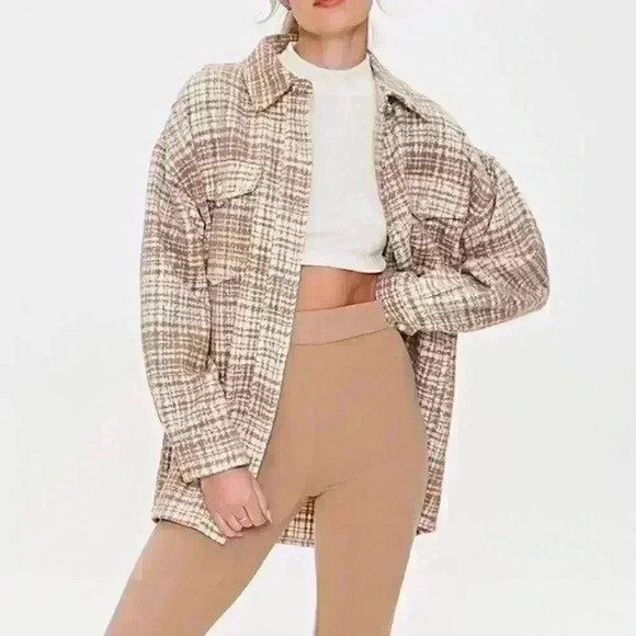 FOREVER 21 Faux Pearl Buttoned Tweed Shacket Sz S in EUC worn once no flaws - Picture 3 of 9